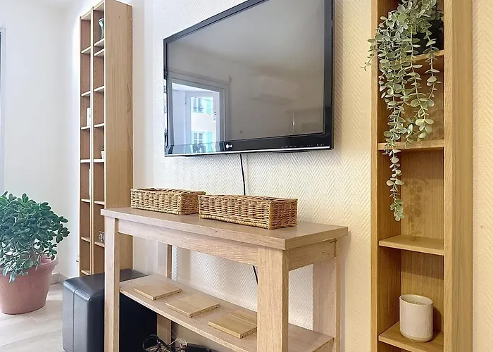 One Bedroom With Terrace , Port De , Ideal Location Апартаменты *