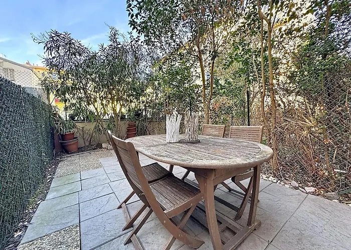 One Bedroom With Terrace , Port De , Ideal Location Ницца